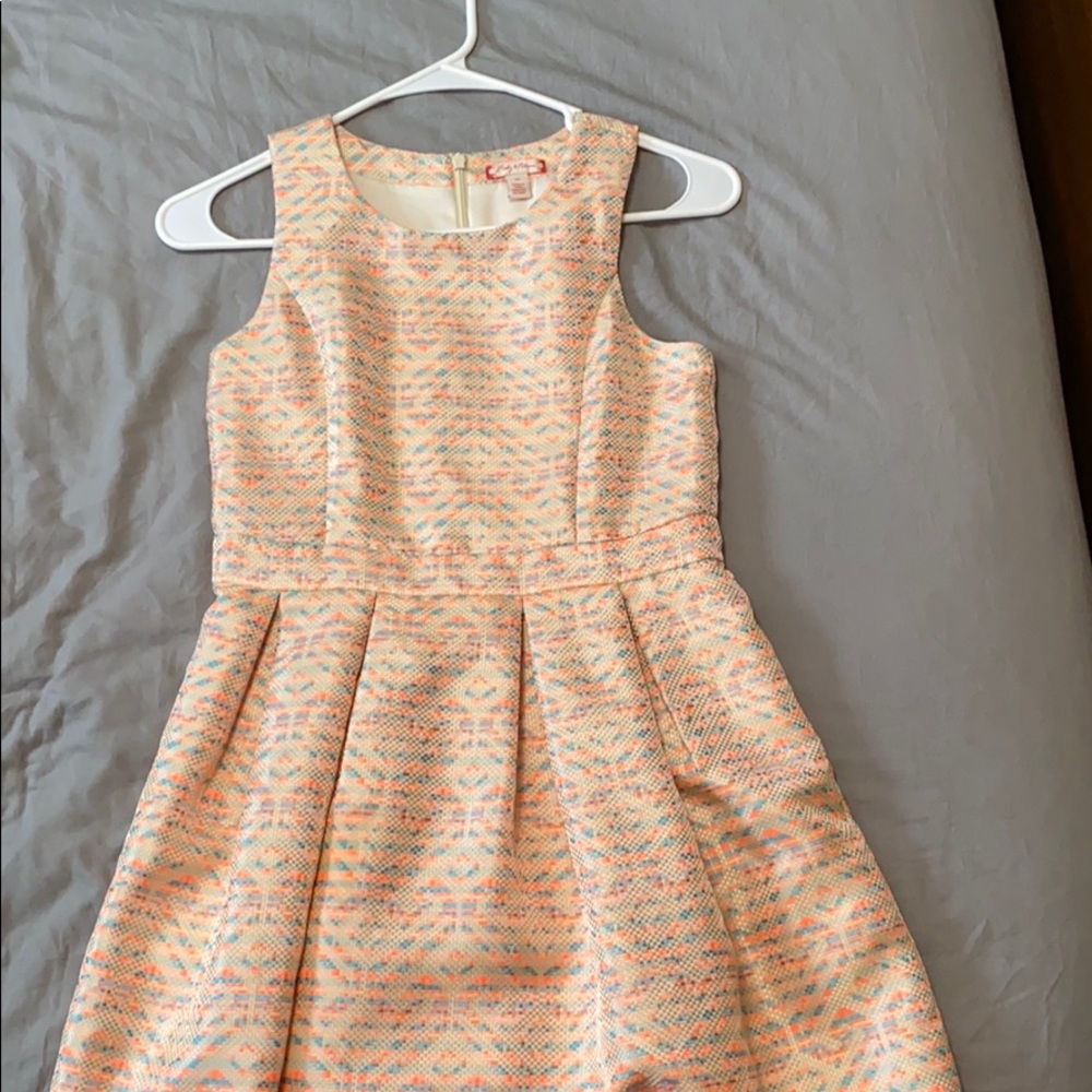Girls dress good for any occasion fits to size